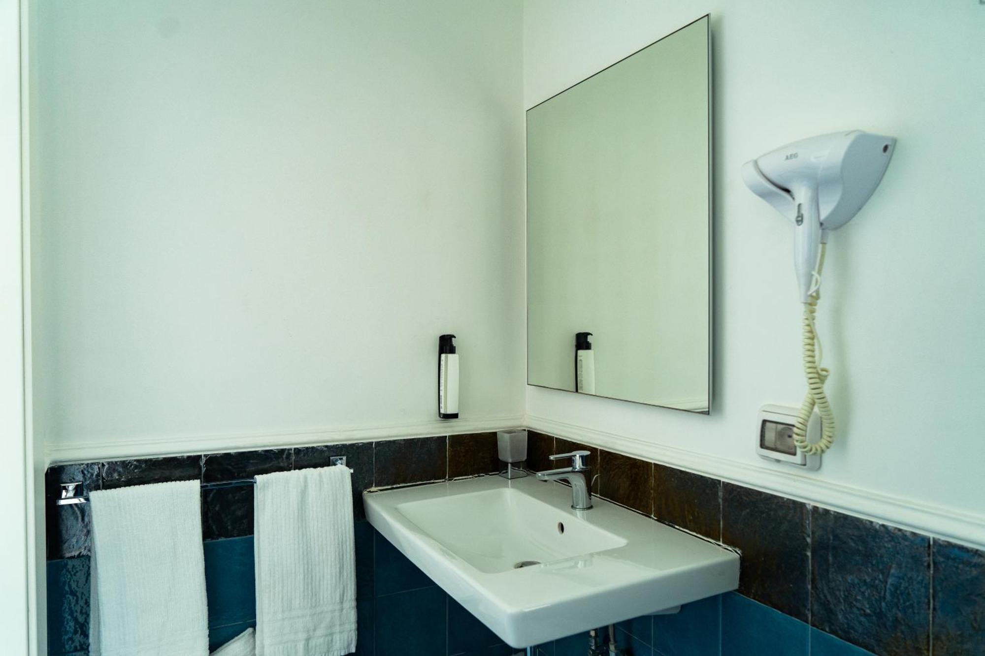 פונזה Villa Acacia מראה חיצוני תמונה