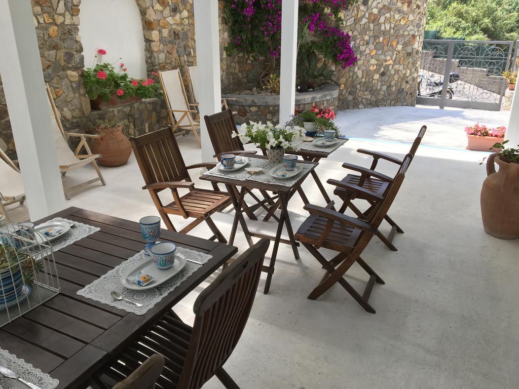 פונזה Villa Acacia מראה חיצוני תמונה